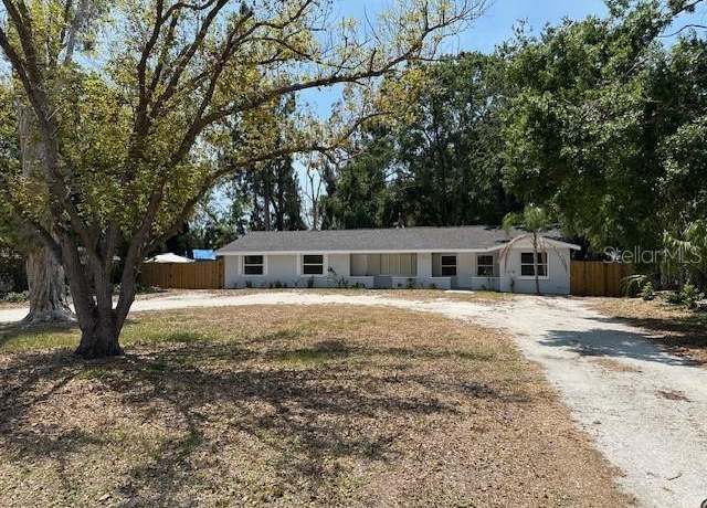 Property at 5516 16th St W Unit A, Bradenton, FL 34207, 4 beds, 2 baths