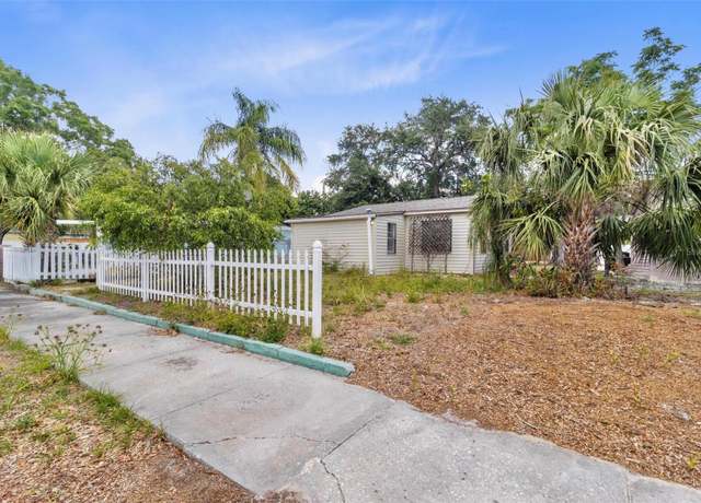 Property at 536 Braddock St S, St Petersburg, FL 33707, 2 beds, 1 bath