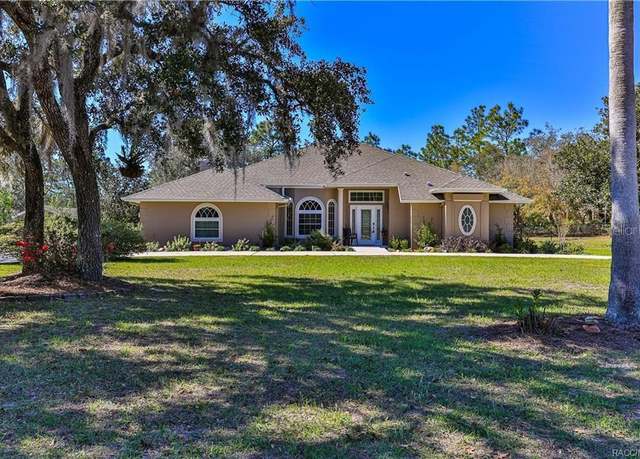 Property at 4150 N Wrangler Pt, Beverly Hills, FL 34465, 3 beds, 2.5 baths