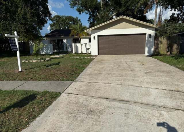 Property at 10999 Del Prado Dr E, Largo, FL 33774, 3 beds, 2 baths