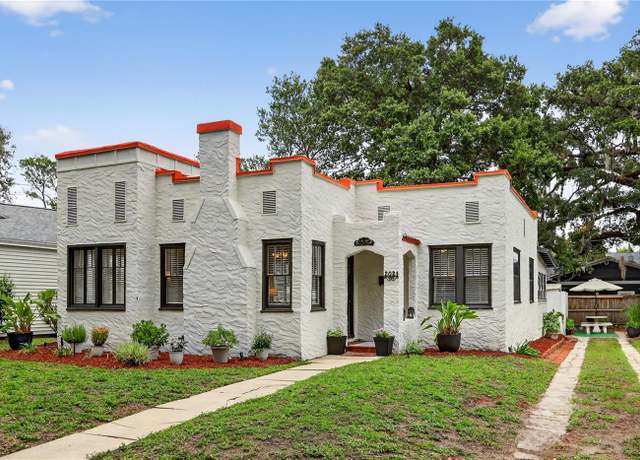 Property at 2021 University Dr, Orlando, FL 32804, 3 beds, 1 bath