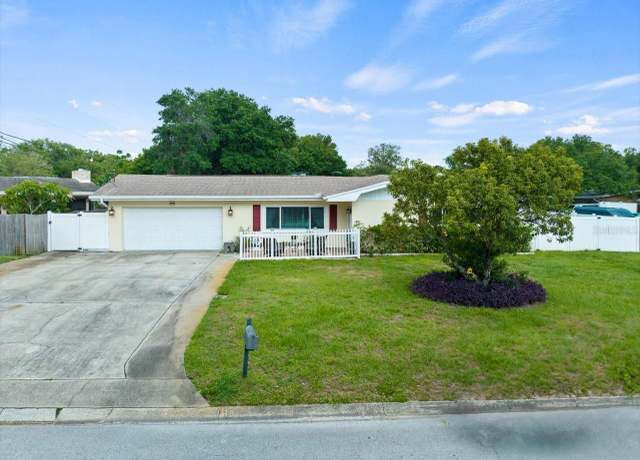Property at 1560 Bel Keene Dr, Clearwater, FL 33756, 4 beds, 3 baths
