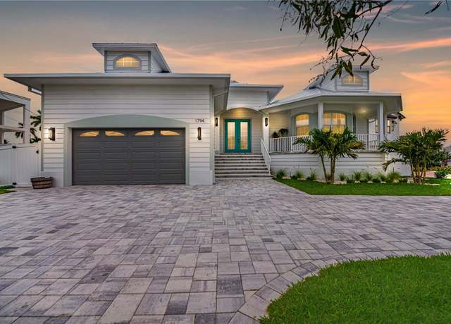 Property at 1794 Holiday Ln, Naples, FL 34104, 3 beds, 3 baths