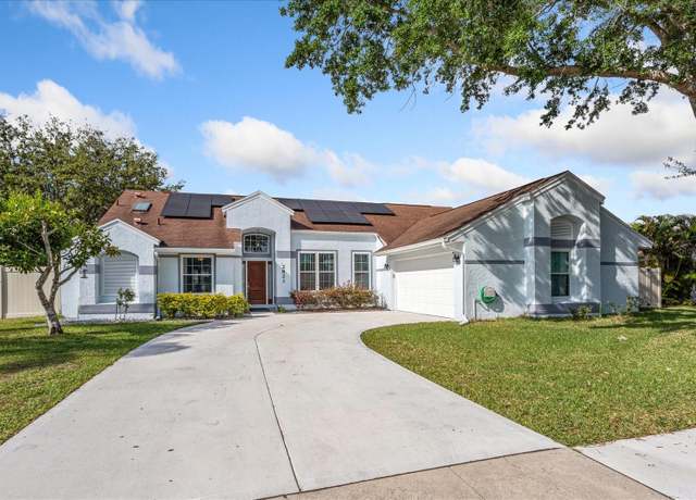 Property at 2821 Lone Feather Dr, Orlando, FL 32837, 3 beds, 2 baths