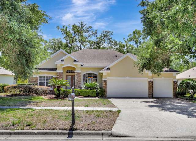 Property at 626 Green Rock Ct, Apopka, FL 32712, 4 beds, 3 baths