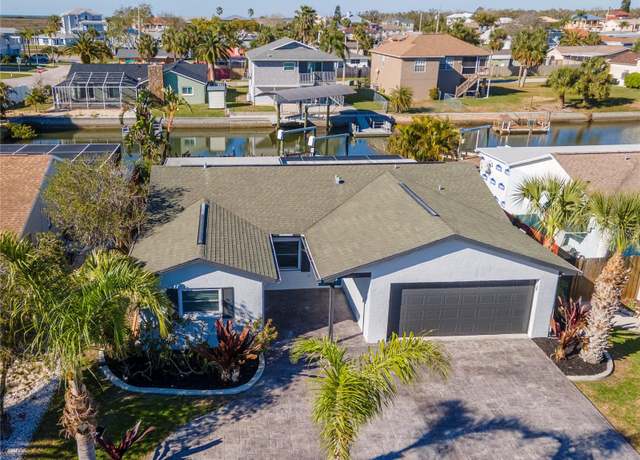Property at 7309 Islander Ln, Hudson, FL 34667, 2 beds, 2 baths