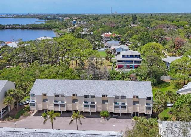 Property at 1500 Sunset Rd Unit B4, Tarpon Springs, FL 34689, 2 beds, 1.5 baths