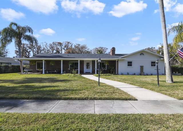 Property at 1401 Lake Shore Blvd, Tavares, FL 32778, 3 beds, 3 baths