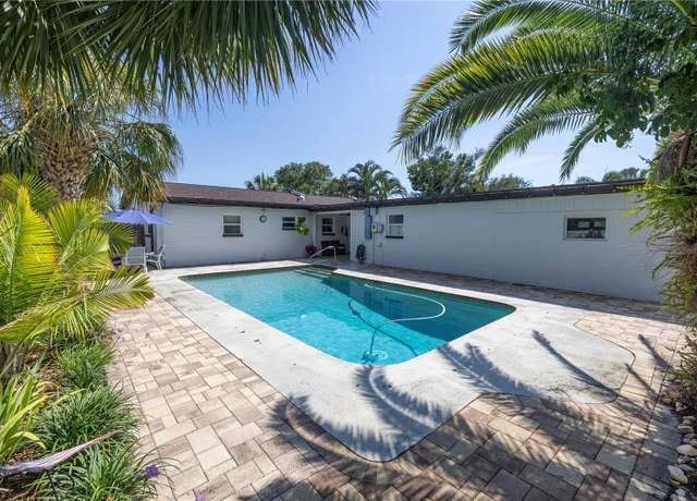 Property at 1101 39th Ave NE, St Petersburg, FL 33703, 3 beds, 3 baths