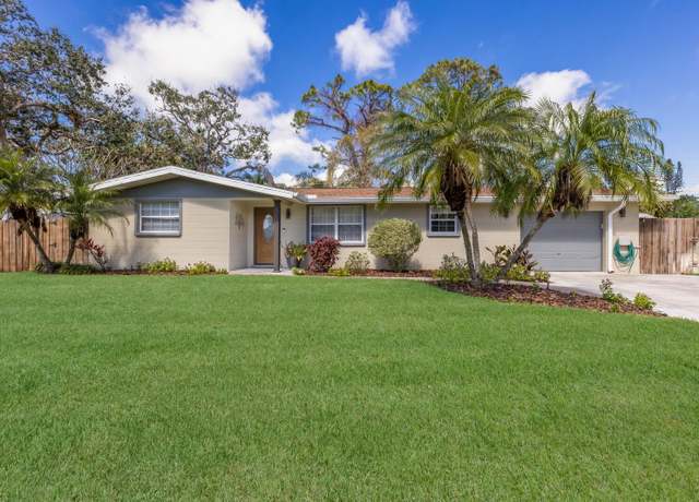 Property at 3053 Concord St, Sarasota, FL 34231, 2 beds, 2 baths