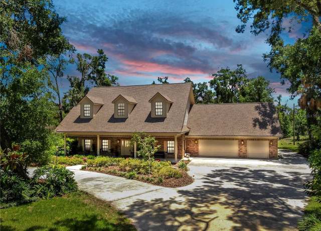 Property at 1141 Myrtle Rd, Valrico, FL 33596, 4 beds, 4.5 baths