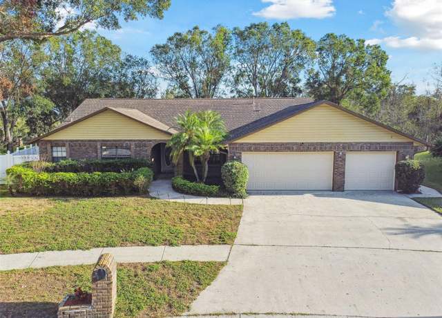 Property at 1121 Belladonna Dr, Brandon, FL 33510, 4 beds, 2 baths