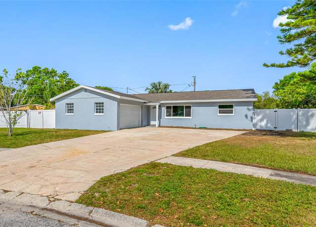 Property at 8409 Lantana Dr, Seminole, FL 33777, 4 beds, 2 baths