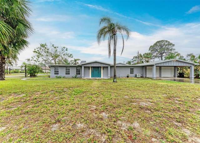 Property at 800 Riviera St, Venice, FL 34285, 3 beds, 2 baths