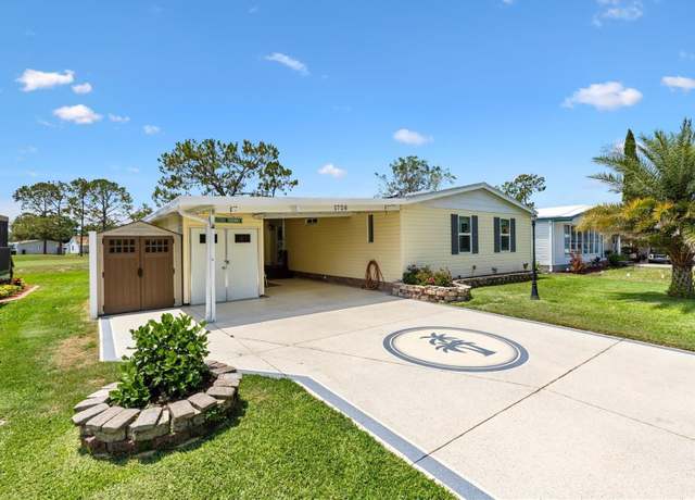 Property at 1726 W Schwartz Blvd, Lady Lake, FL 32159, 2 beds, 2 baths