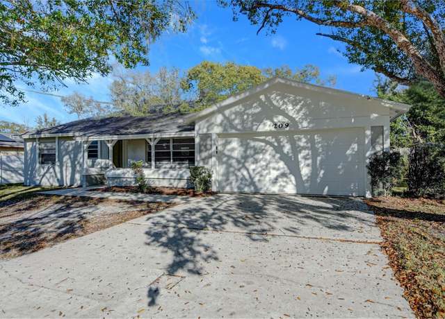Property at 209 Meadow Hills Dr, Sanford, FL 32773, 3 beds, 2 baths