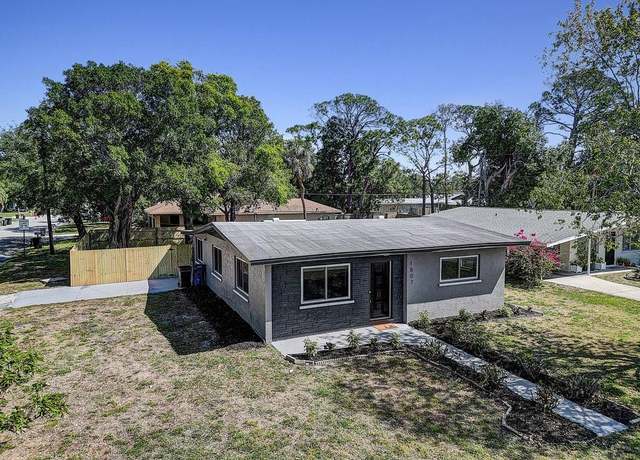 Property at 1807 49th Ave W, Bradenton, FL 34207, 3 beds, 2 baths
