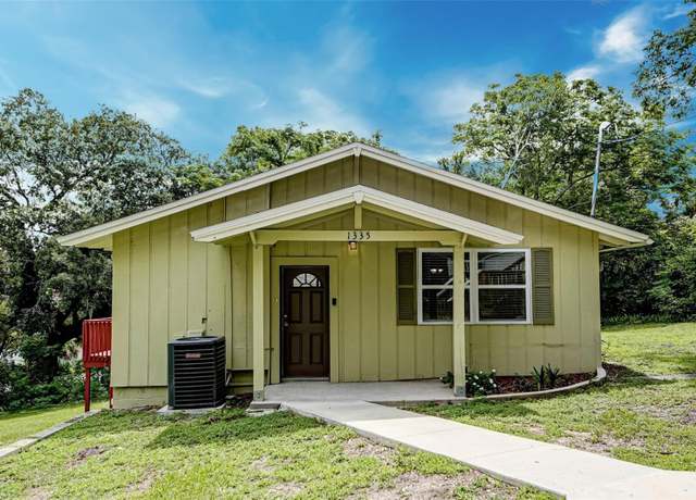 Property at 1335 E 3rd Ave, Mount Dora, FL 32757, 3 beds, 2 baths