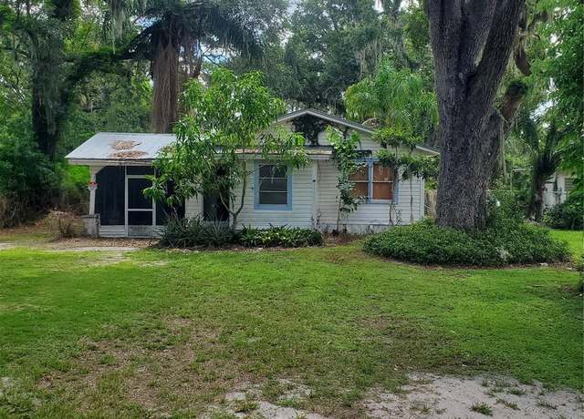 Property at 949 Lake St, Lake Hamilton, FL 33851, 3 beds, 1 bath