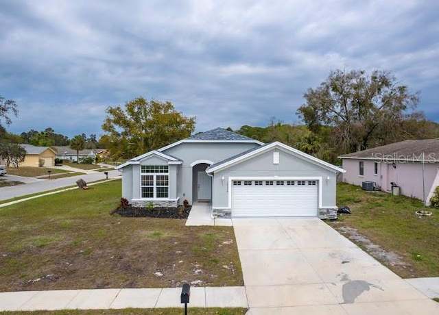 Property at 10114 Briar Cir, Hudson, FL 34667, 3 beds, 2 baths