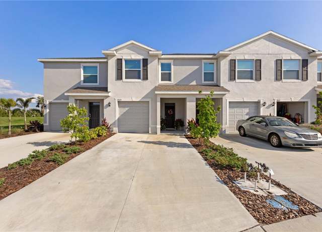 Property at 17620 Crescent Moon Loop, Bradenton, FL 34211, 3 beds, 2.5 baths