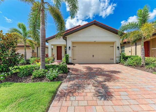 Property at 237 Soliera St, Nokomis, FL 34275, 3 beds, 2 baths