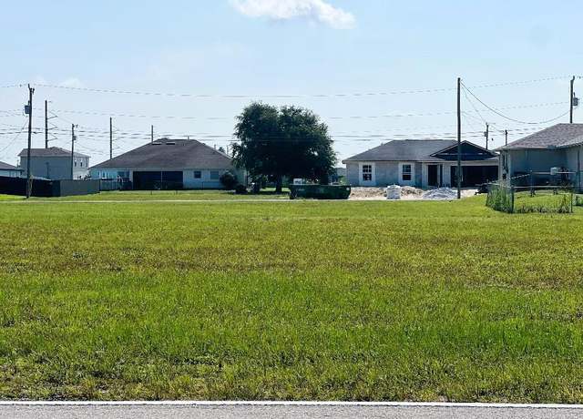 Property at 2713 Santa Barbara Blvd N, Cape Coral, FL 33993