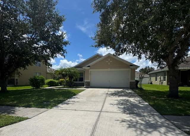 Property at 391 Michigan Estates Cir, St Cloud, FL 34769, 5 beds, 2 baths
