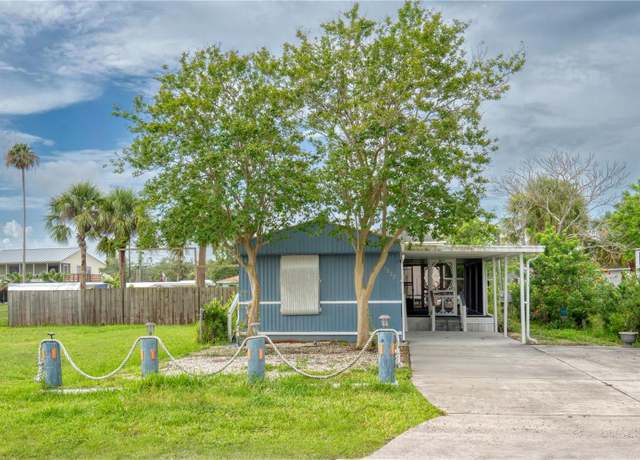 Property at 7022 Fair Ln, Hudson, FL 34667, 2 beds, 1.5 baths