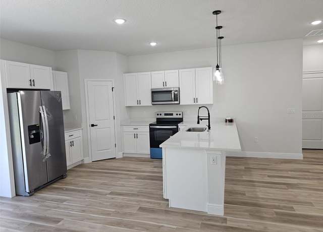 Property at 16670 SW 29th Terrace Rd, Ocala, FL 34473, 4 beds, 2 baths