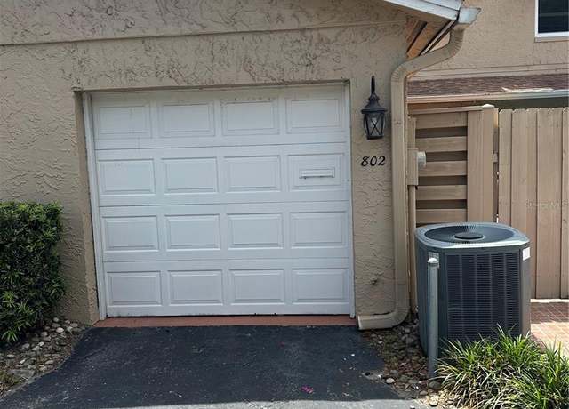 Property at 802 Park Lake Cir #2, Maitland, FL 32751, 2 beds, 2.5 baths