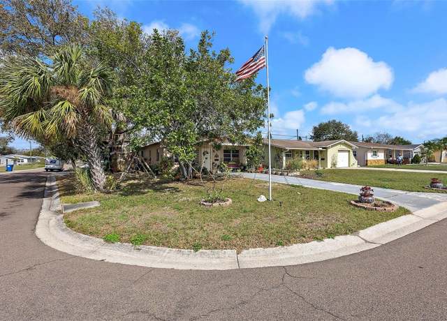 Property at 5559 17th Ave N, St Petersburg, FL 33710, 3 beds, 2 baths