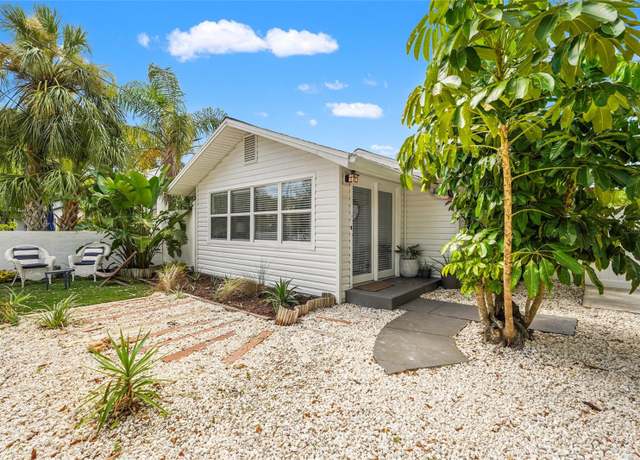 Property at 2705 2nd Ave W, Bradenton, FL 34205, 2 beds, 1 bath