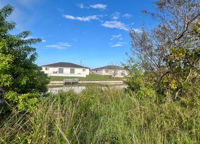 Property at 1424 NE 9th Ave, Cape Coral, FL 33909