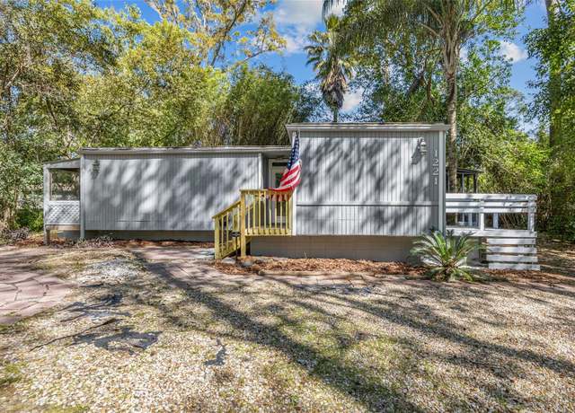 Property at 1221 NW 55th Ter, Gainesville, FL 32605, 2 beds, 1 bath