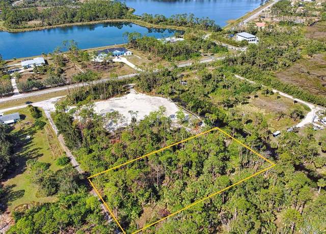 Property at 9051 Caloosa Dr, Venice, FL 34293