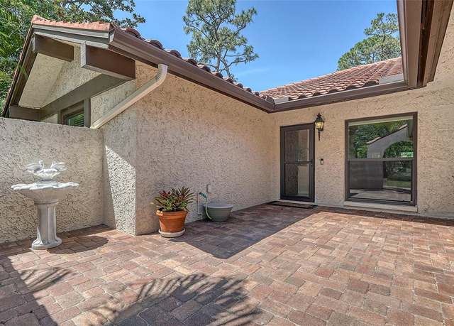 Property at 5458 Golf Pointe Dr, Sarasota, FL 34243, 2 beds, 2 baths