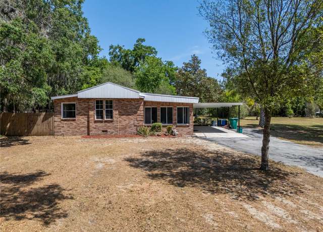 Property at 237 W Mcclendon St, Lady Lake, FL 32159, 3 beds, 2.5 baths