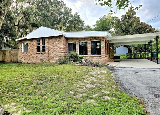 Property at 237 W Mcclendon St, Lady Lake, FL 32159, 3 beds, 2.5 baths