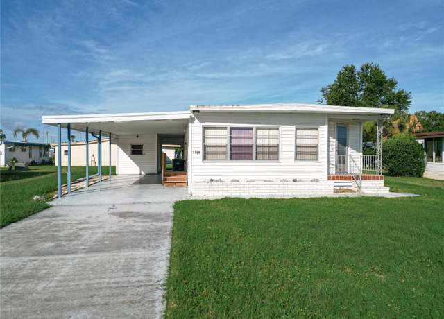 Property at 1129 Elkhart Cir, Tavares, FL 32778, 2 beds, 2 baths