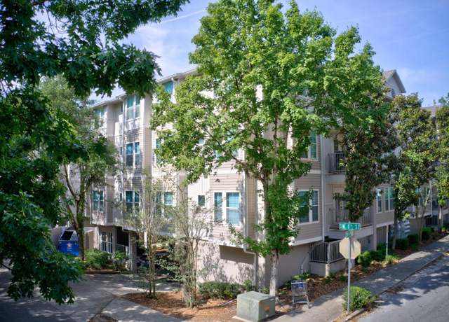 Property at 835 SW 9th St #211, Gainesville, FL 32601, 4 beds, 4 baths