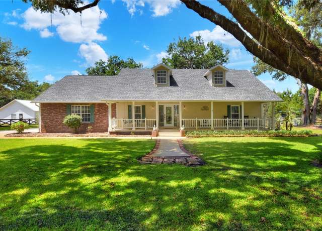 Property at 930 Country Oaks Ln, Lakeland, FL 33810, 3 beds, 2 baths
