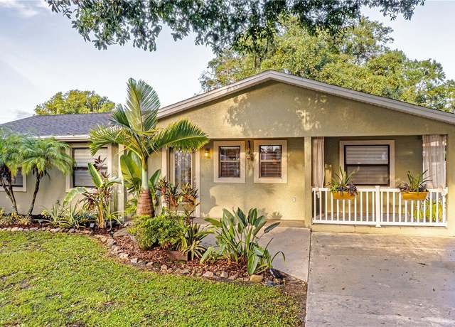 Property at 431 Tennessee Ave, St Cloud, FL 34769, 5 beds, 3 baths