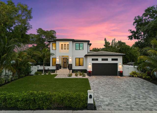 Property at 577 Venice Ln, Sarasota, FL 34242, 4 beds, 3.5 baths