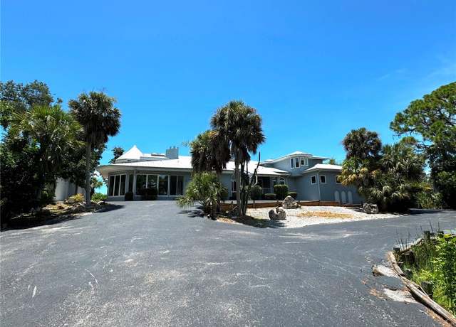 Property at 1185 Bayshore Dr, Englewood, FL 34223, 8 beds, 6.5 baths