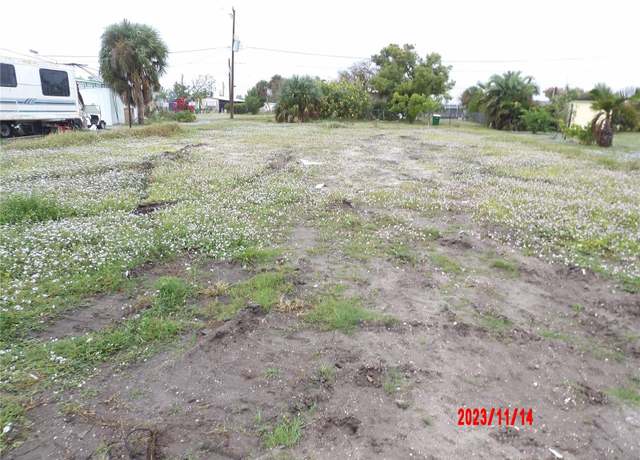 Property at 1422 Flamingo Dr, Englewood, FL 34224