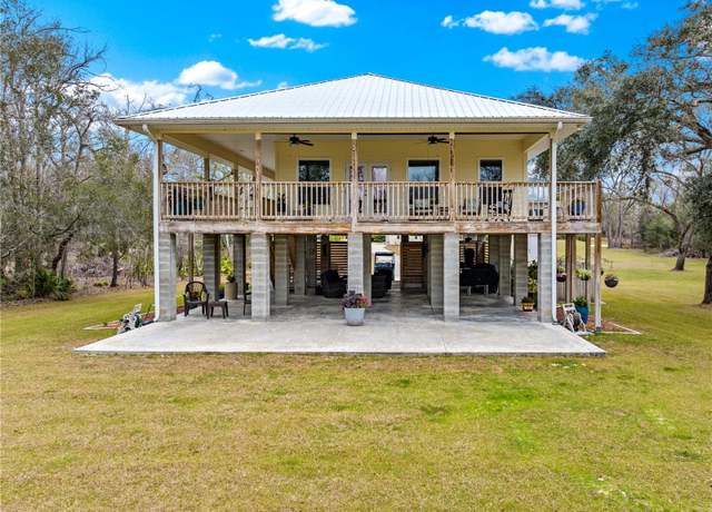 Property at 19093 Boeing Dr, Live Oak, FL 32060, 2 beds, 2 baths