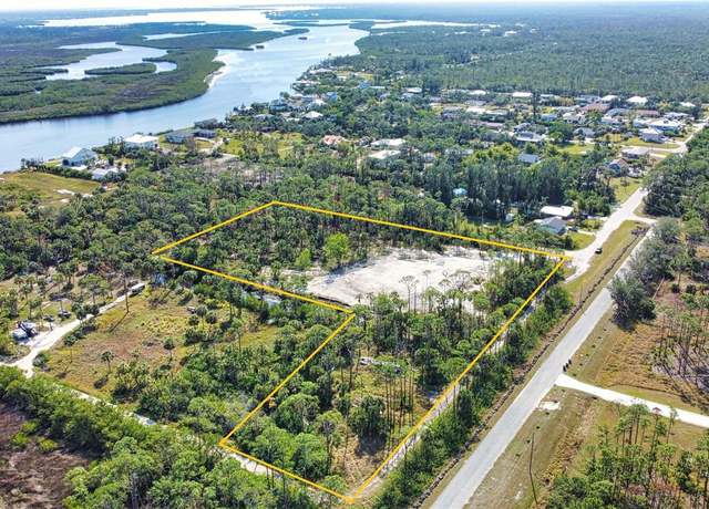 Property at 9045-A Caloosa Dr, Venice, FL 34293