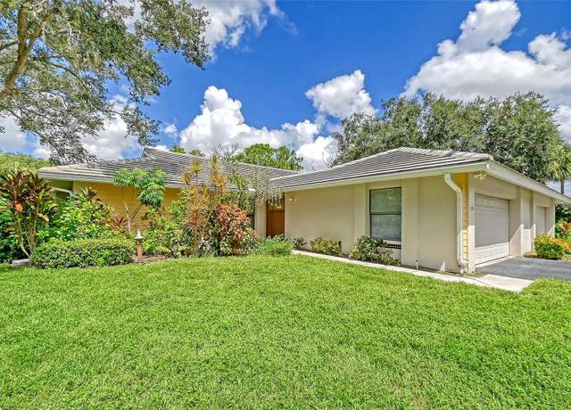 Property at 338 Pembroke Dr #208, Venice, FL 34293, 2 beds, 2 baths