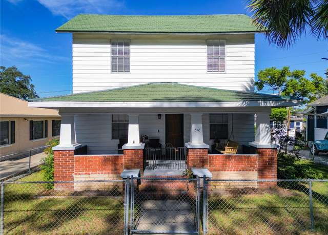 Property at 610 S Laurel Ave, Sanford, FL 32771, 3 beds, 2.5 baths